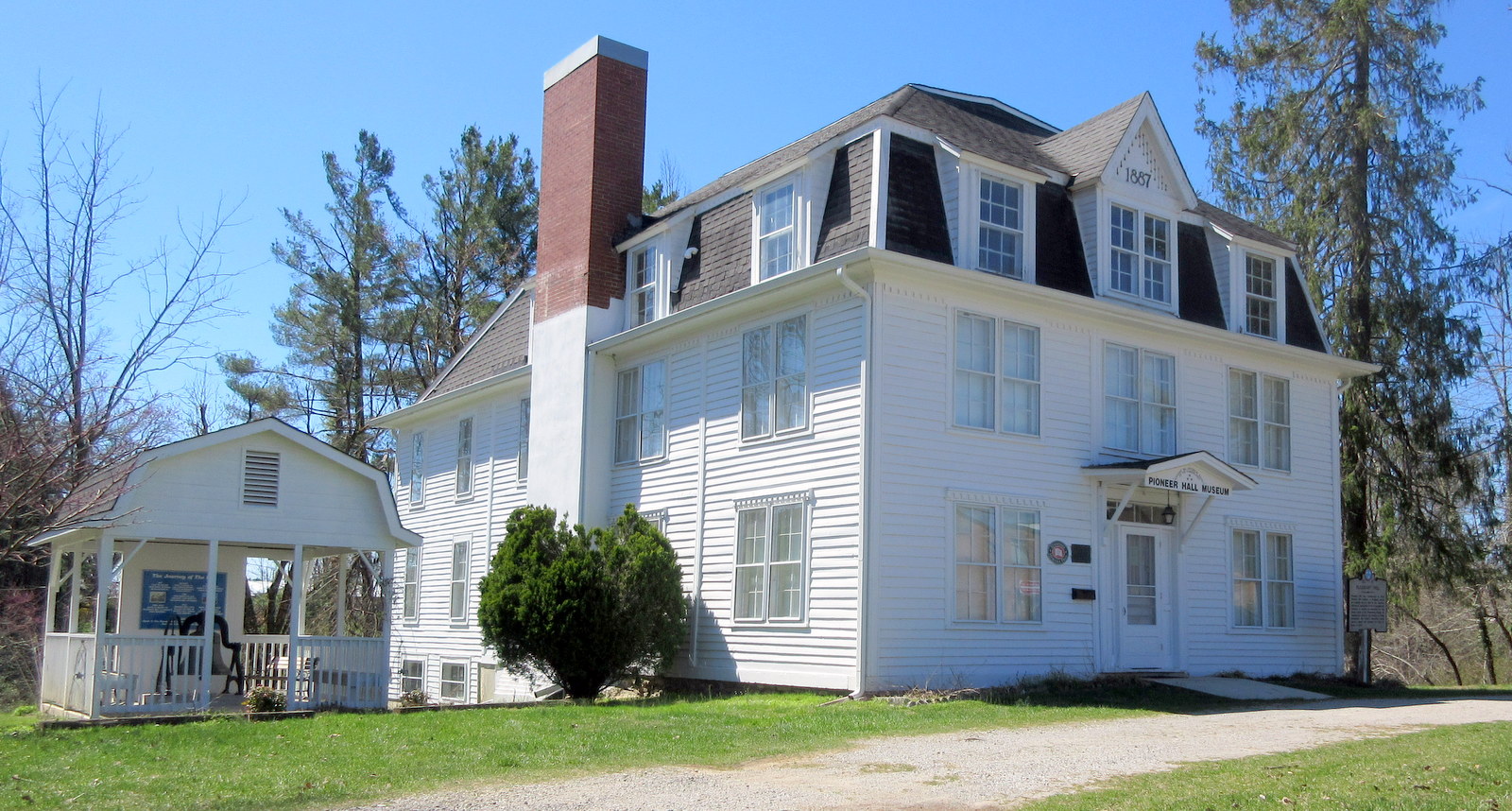 Pioneer Hall Museum Proclaims Pleasant Hill History